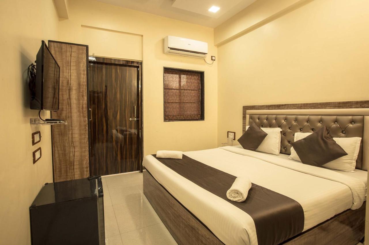 Hotel Apsara- Near J J Hospital مومباي المظهر الخارجي الصورة